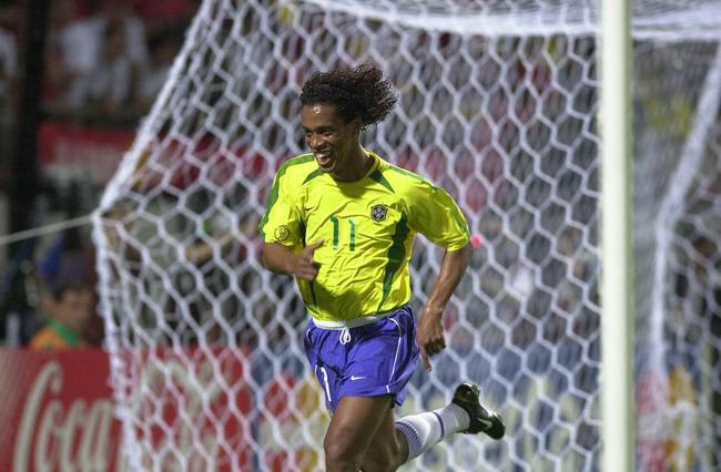 7º Ronaldinho - 25 gols em 80 jogos