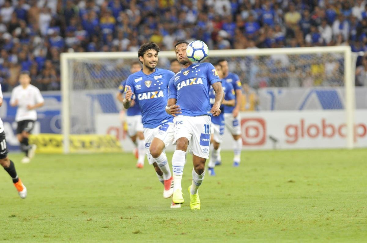 Fotos de Cruzeiro x Corinthians, no Mineiro, pela 34 rodada do Campeonato Brasileiro