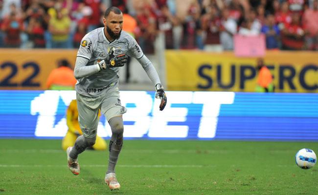 Everson defendeu pnalti decisivo e deu ttulo ao Galo na Arena Pantanal, em Cuiab