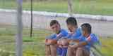 Arrascaeta conversa com Snchez Mio e Lucas Romero durante jogo-treino