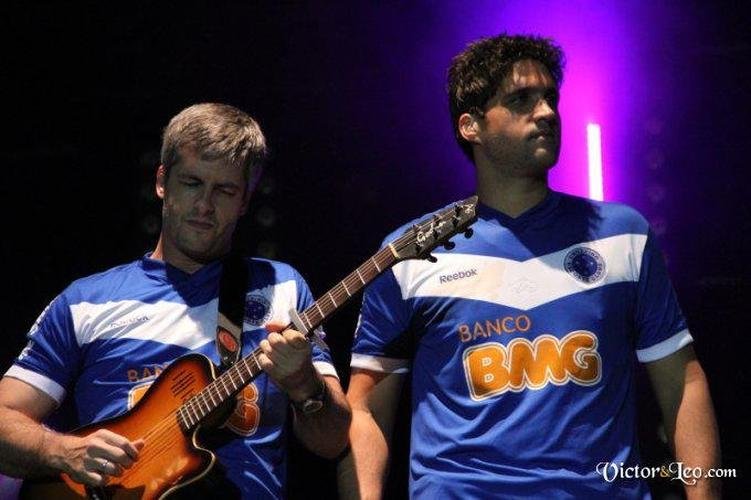 Criados no município mineiro de Abre Campo, os irmãos Victor e Léo, que formaram dupla sertaneja até 2018, são cruzeirenses.