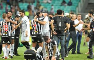 Com gols de Hulk, de pnalti, e Keno (e), o Galo virou sobre o Bahia, por 3 a 2 e chegou ao bicampeonato brasileiro