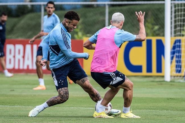 Imagens do treino do Cruzeiro nesta tera-feira (3 de janeiro), na Toca da Raposa II