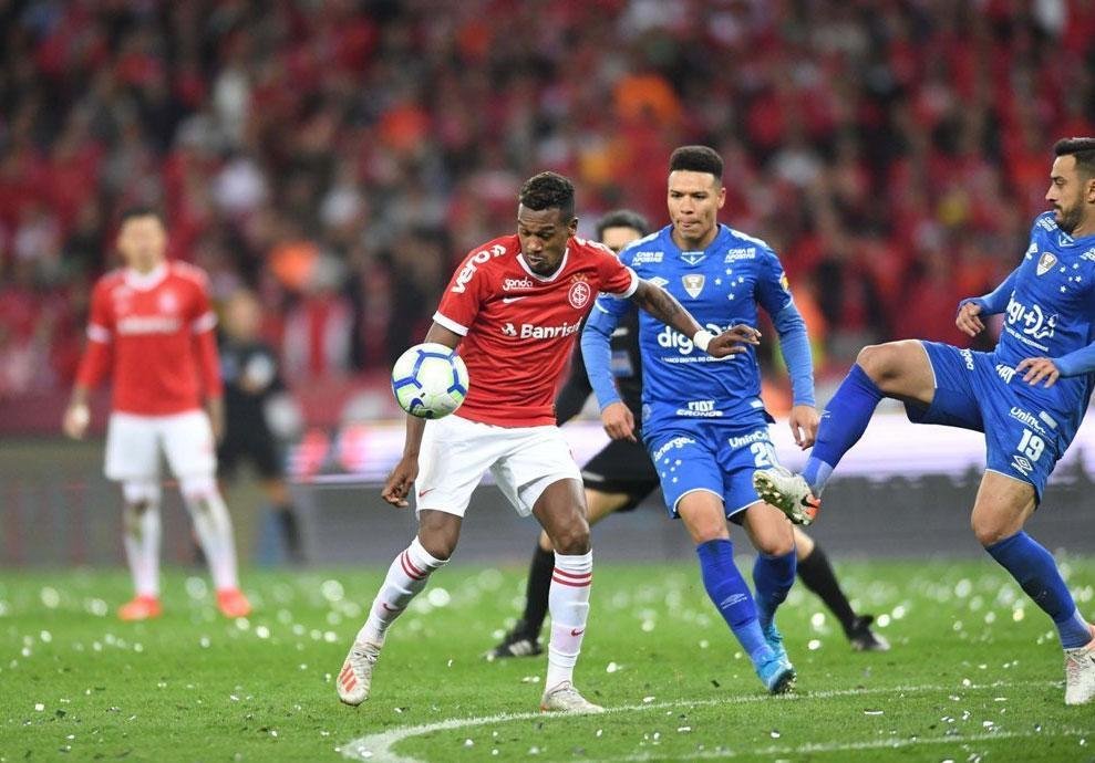 Fotos do duelo entre Internacional e Cruzeiro, no Beira-Rio, pela semifinal da Copa do Brasil