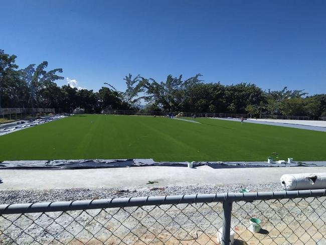 Visual do gramado sinttico da Toca da Raposa II