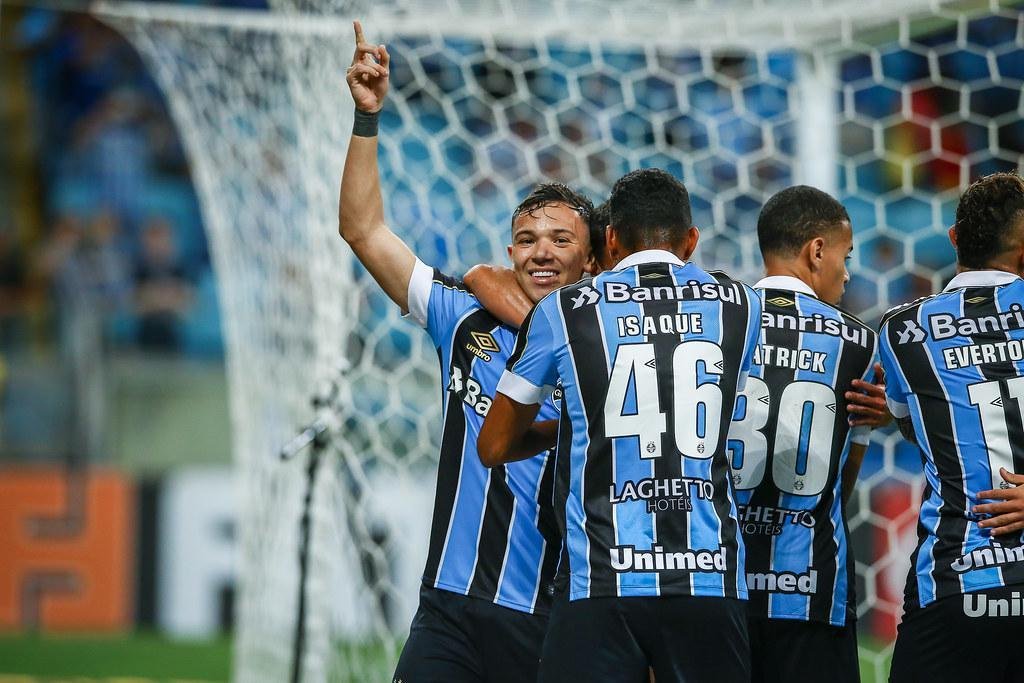 Grmio 2 x 0 Cruzeiro: veja fotos do jogo em Porto Alegre
