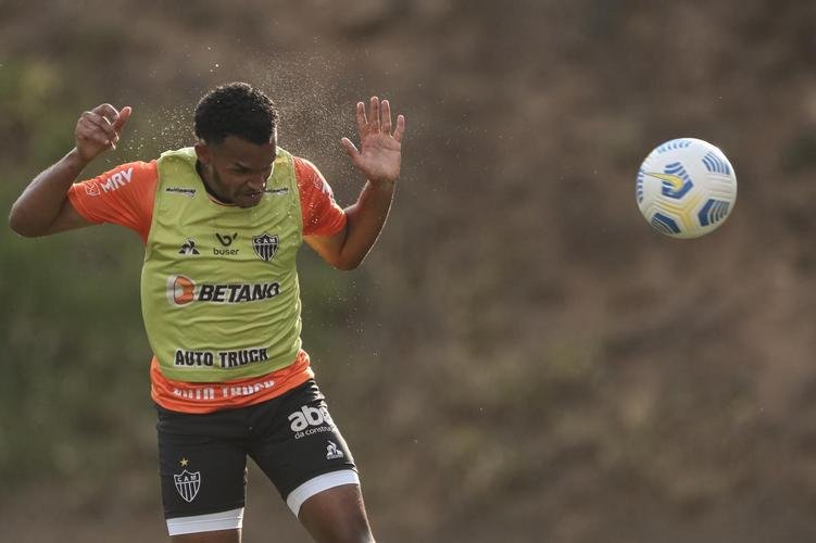 Após a eliminação na Libertadores diante do Palmeiras, jogadores do Atlético se reapresentaram na Cidade do Galo e realizaram treinamento visando o duelo contra o Internacional, pelo Campeonato Brasileiro