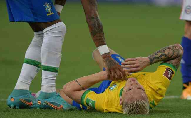 Antony se machucou no jogo da Seleo Brasileira contra a Bolvia, pelas Eliminatrias