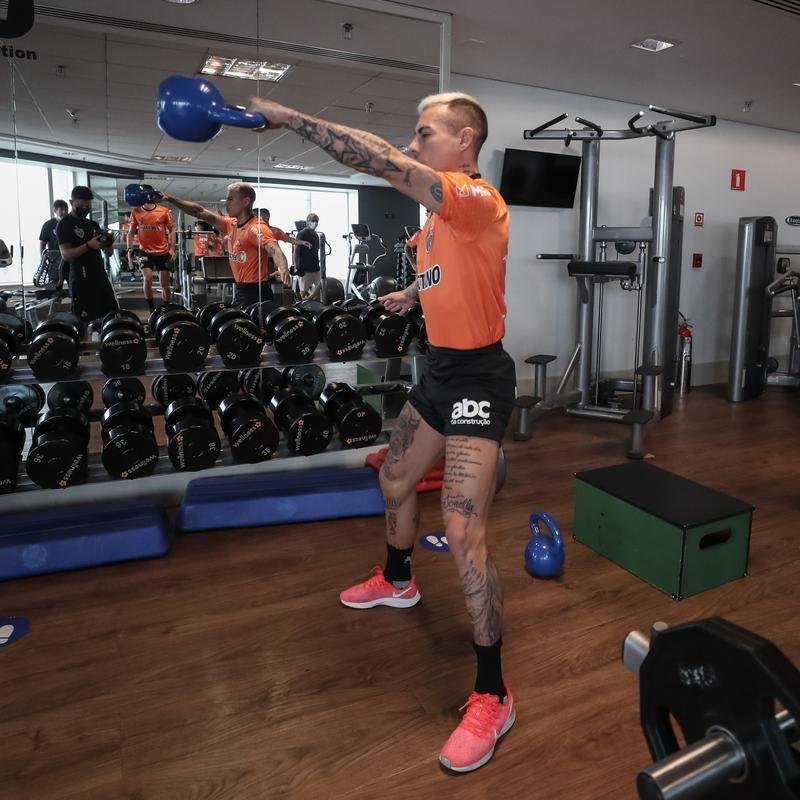 Jogadores do Atltico fizeram uma atividade regenerativa em So Paulo nesta quarta-feira, dia seguinte ao empate por 0 a 0 com o Palmeiras