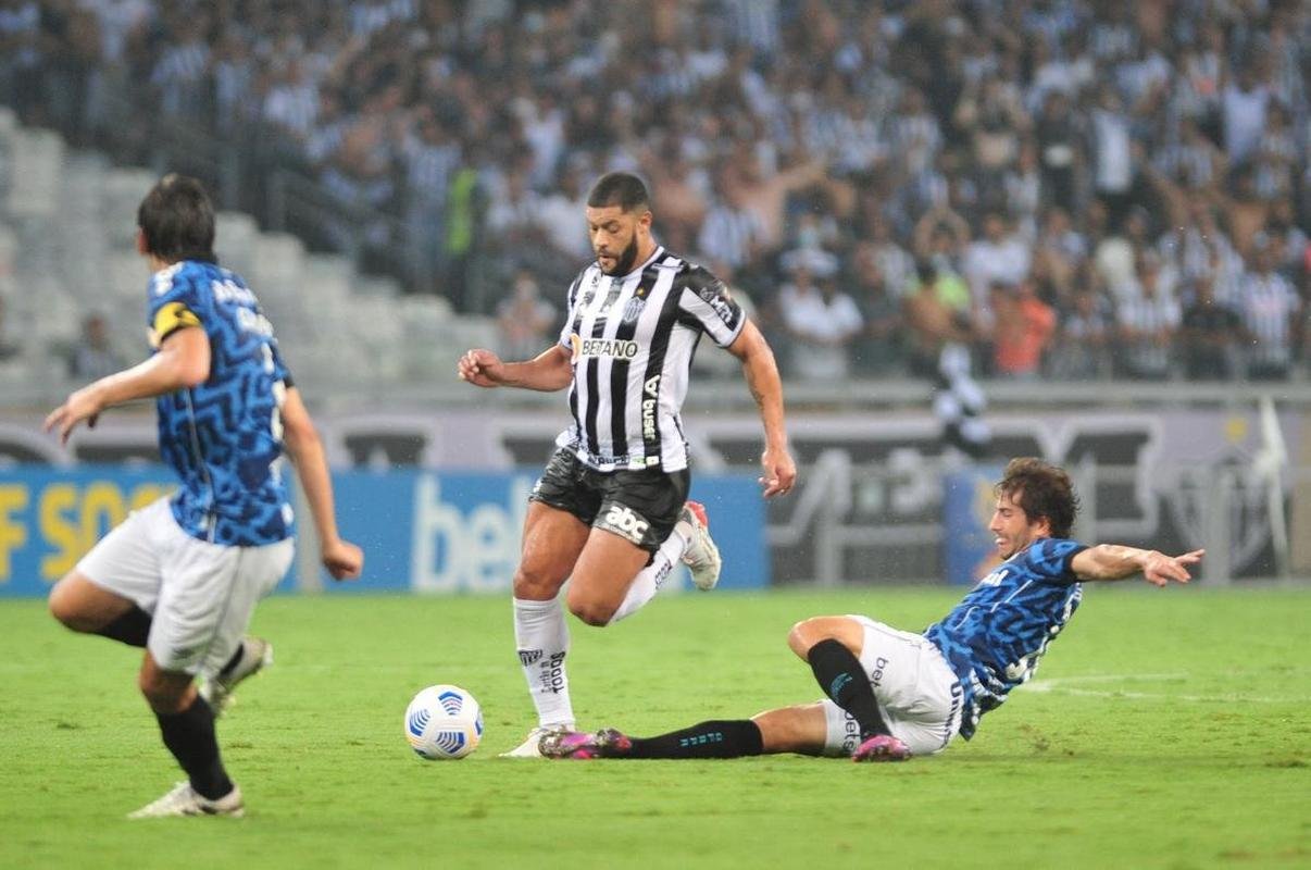 Fotos do jogo entre Atltico e Grmio, no Mineiro, em BH, pela 19 rodada do Campeonato Brasileiro