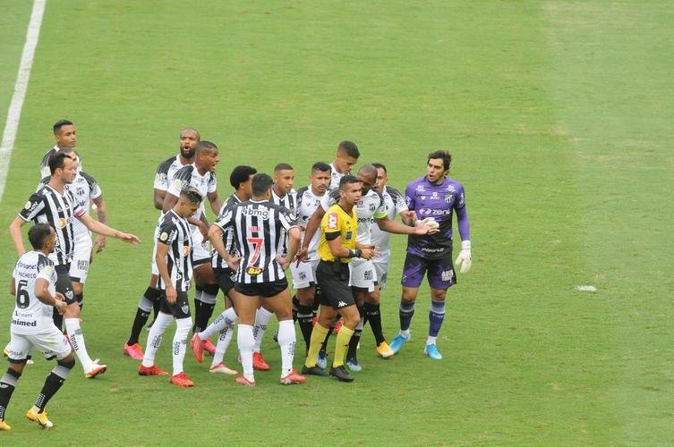 Fotos do jogo entre Atltico e Cear, no Mineiro, pela 25 rodada da Srie A do Campeonato Brasileiro