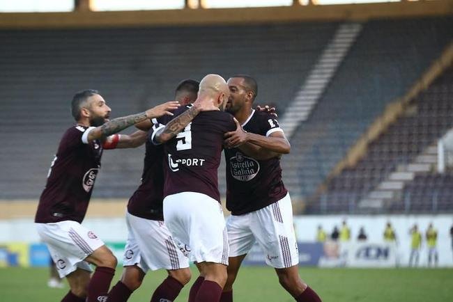 Ferroviria venceu com trs gols de Michel, dois de Welinton Torro (ex-Cruzeiro), um de Bruno Xavier, um de Tony (ex-Amrica) e um de Jhoninha