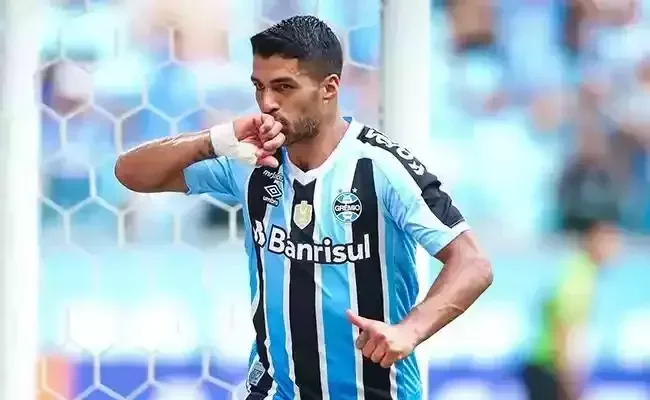 Grmio - 6 jogos (6 vitrias)
