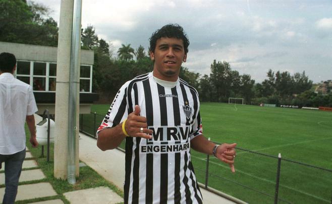 Edílson (2005) - Chegou ao Atlético na reta final da temporada 2005 e atuou apenas cinco vezes, com um gol marcado. Após o rebaixamento do Galo, deixou o clube. Em 2017, atuou com destaque com a camisa do Grêmio e se acertou com o Cruzeiro para 2018.
