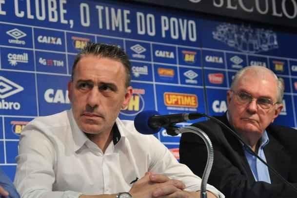 Portugus Paulo Bento foi apresentado nesta segunda-feira como novo treinador do Cruzeiro