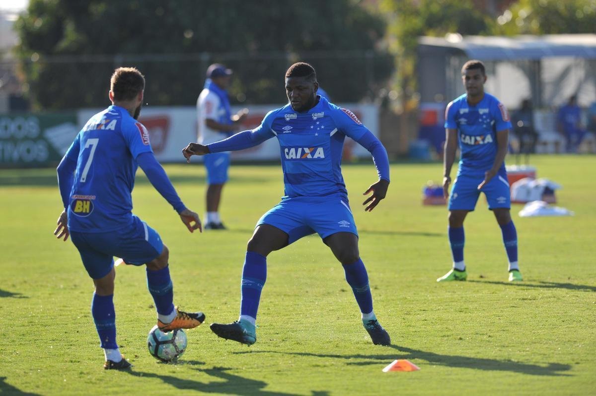 Imagens do treino do Cruzeiro na ltima atividade em Belo Horizonte antes da viagem ao Rio de Janeiro, para a final da Copa do Brasil contra o Flamengo, quinta-feira (7), no Maracan