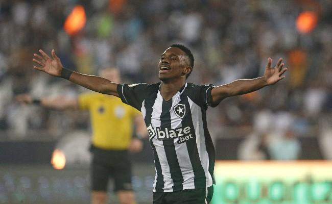 Jeffinho se destacou no Botafogo em 2022