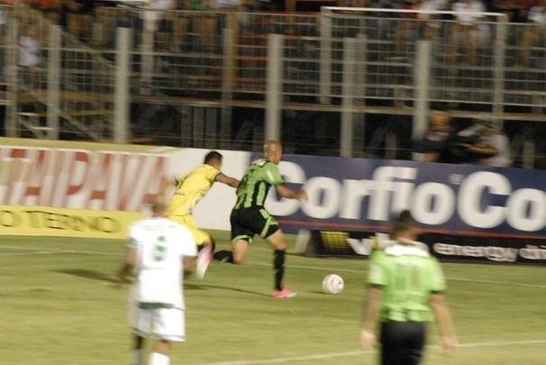 Amrica goleou Luverdense no Passo das Emas com gols de Renan Oliveira, Luan e Neto Moura