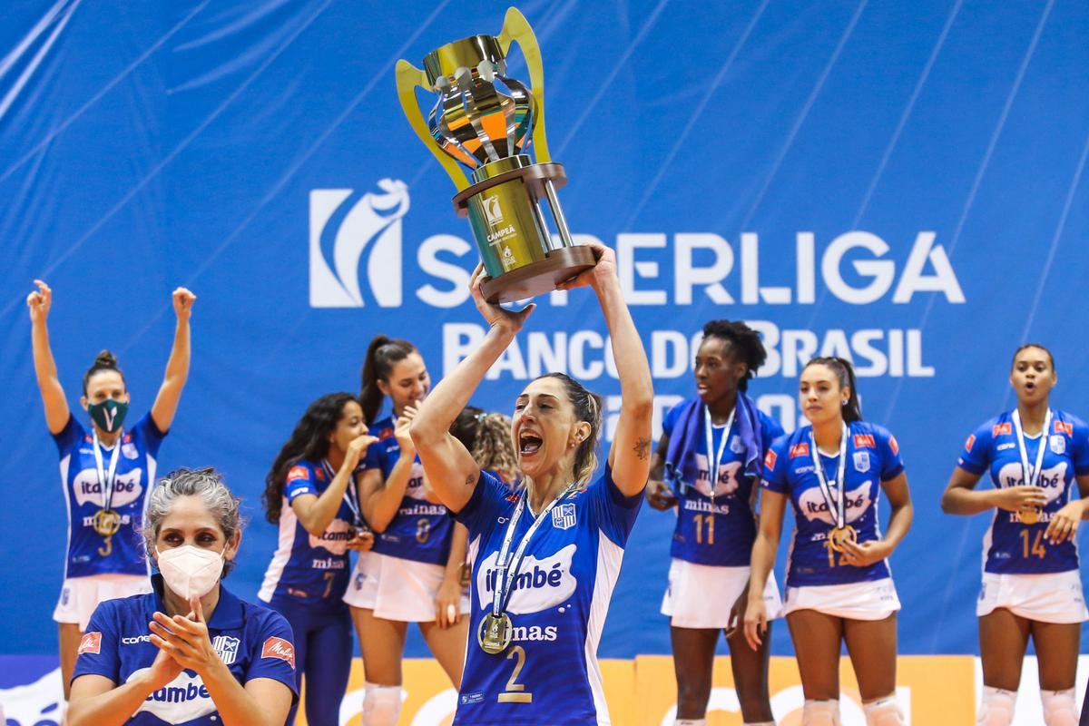 Festa do Minas com a conquista do tetra da Superliga Feminina e premiação dos melhores do torneio edição 2020/2021