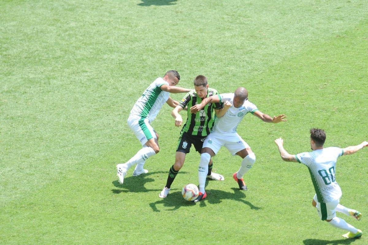 Equipes se enfrentaram neste sbado, pela 13 rodada da competio