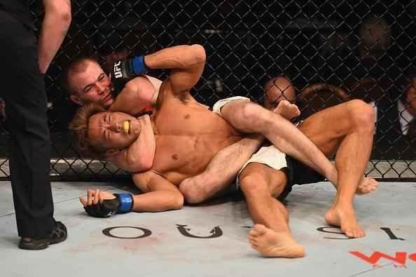 Michael McDonald venceu Masanori Kanehara por finalização no segundo round