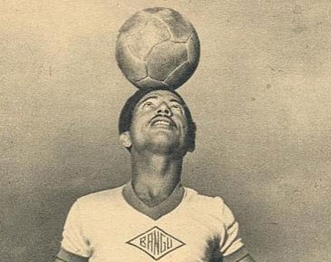 Rei do Futebol conseguiu usar as redes sociais para homenagear Zizinho, que completaria 100 anos na última terça-feira