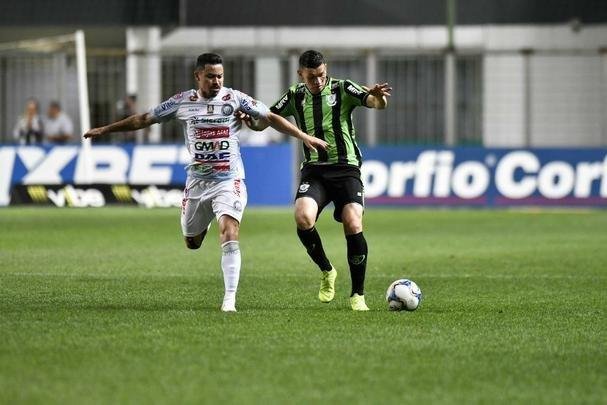 Fotos do jogo entre América e Operário