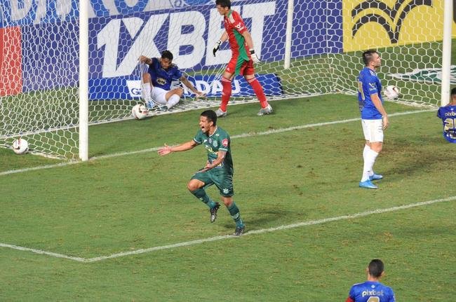 Nailson empatou o jogo para o Uberlndia: 1 a 1