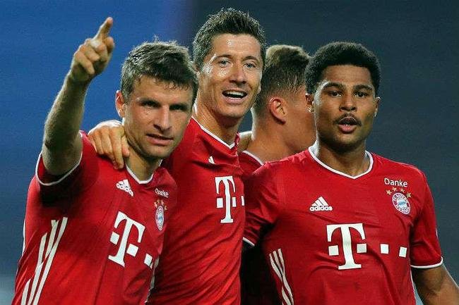Bayern de Munique: Associao Bayern de Munique (75%), Audi (8,33%), Adidas (8,33%) e Allianz (8,33%)