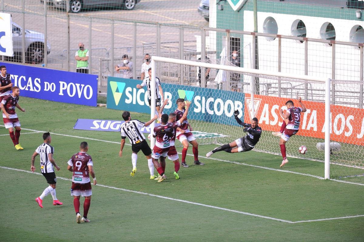 Fotos da vitria do Atltico sobre o Patrocinense, por 3 a 1, no Independncia, em Belo Horizonte, pela quarta rodada do Campeonato Mineiro. Mando foi do clube do interior, que no pde realizar a partida em Patrocnio devido ao elevado nmero de casos de COVID-19 na cidade.