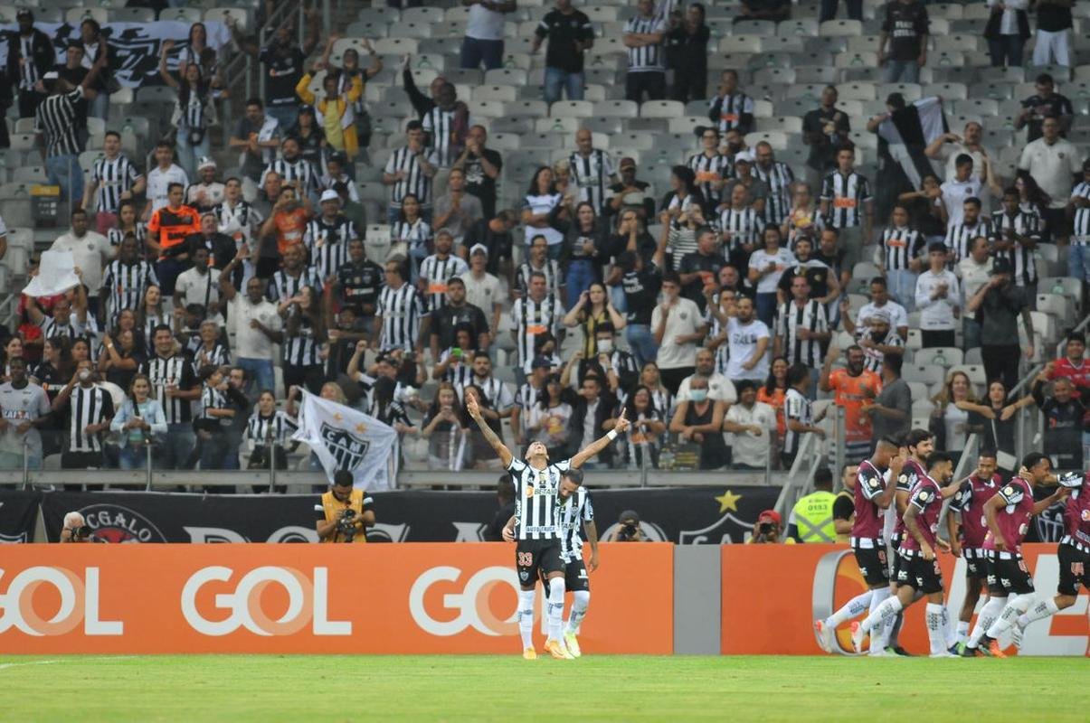 Fotos do jogo entre Atltico e Santos, no Mineiro, em Belo Horizonte, pela 11 rodada do Campeonato Brasileiro