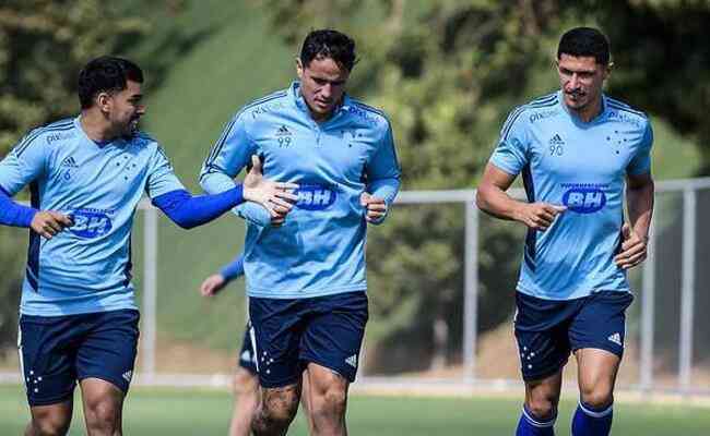 Edu  o artilheiro do Cruzeiro na temporada, com 19 gols marcados