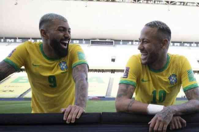 Gabigol (esq.) e Neymar (dir.) pela Seleo Brasileira