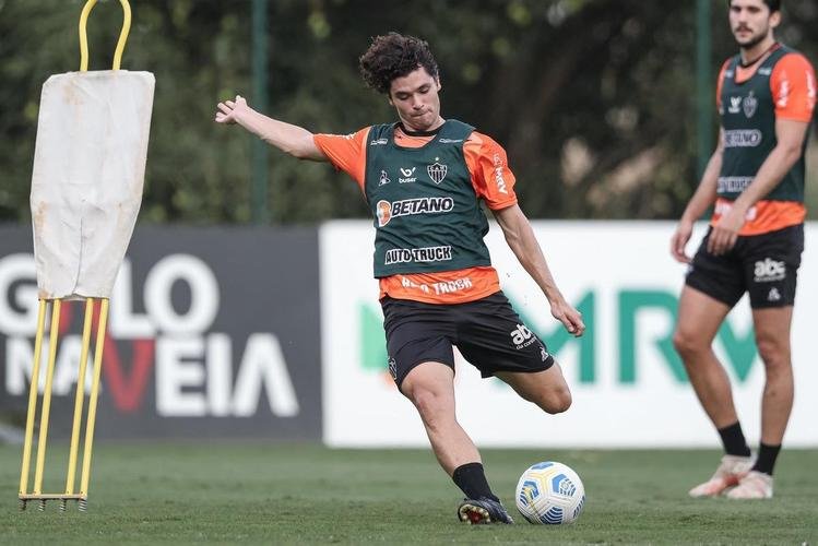 Após a eliminação na Libertadores diante do Palmeiras, jogadores do Atlético se reapresentaram na Cidade do Galo e realizaram treinamento visando o duelo contra o Internacional, pelo Campeonato Brasileiro