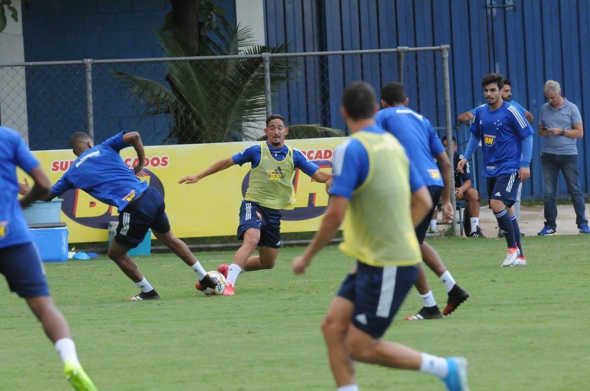 Fotos do treino do Cruzeiro desta quinta-feira, na Toca da Raposa II (crdito: Juarez Rodrigues/EM D.A Press)