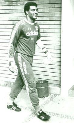 Imagens do Cruzeiro com a camisa da Adidas (Arquivo/Estado de Minas)