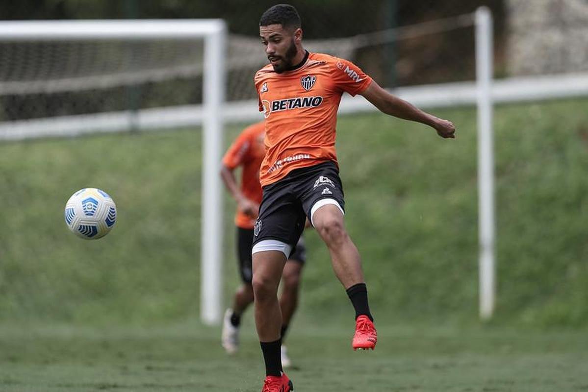 Galo treinou em preparao para o jogo contra o Fortaleza 