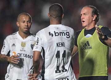 Em entrevista, treinador elogiou comportamento do Galo em vitória, falou sobre mudança de sistema e mencionou evolução do time no segundo tempo