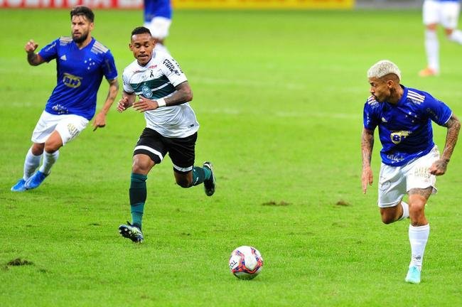 Fotos do jogo entre Cruzeiro e Coritiba, no Mineiro, em Belo Horizonte, pela 10 rodada da Srie B do Campeonato Brasileiro de 2021