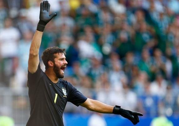 Alisson, 26 anos (goleiro de Brasil e Liverpool) - 80 milhões de euros