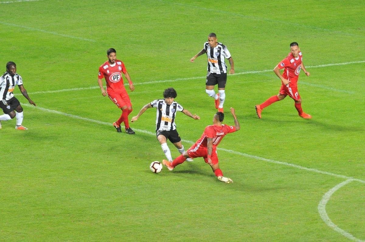 Fotos do segundo tempo da partida entre Atltico e Unin la Calera pela Copa Sul-Americana