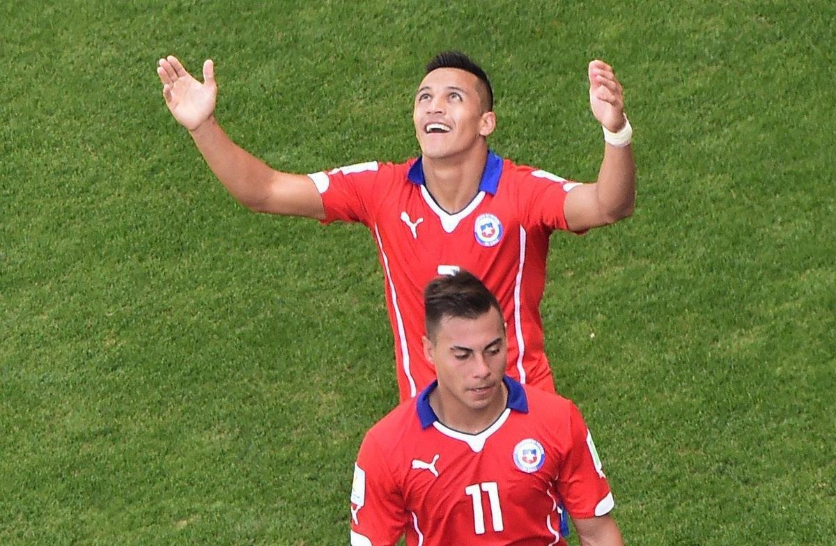 Vargas voltou ao Mineiro nas oitavas de final da Copa do Mundo de 2014, contra o Brasil. O atacante aproveitou um erro de Hulk para dar bela assistncia para Alexis Snchez empatar o jogo por 1 a 1. O jogador foi substitudo no segundo tempo e viu do banco de reservas a eliminao chilena na disputa de pnaltis.