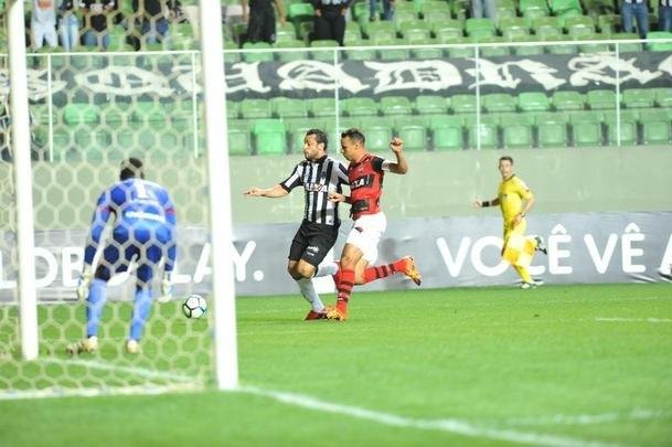 Galo recebeu o Atltico Goianiense, no Independncia, pela 33 rodada do Campeonato Brasileiro