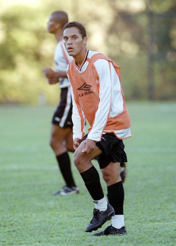 Gil - 2002  -3 jogos / 0 gols