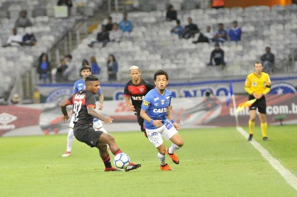 Fotos de Cruzeiro x Vitria, no Mineiro, pela 36 rodada do Campeonato Brasileiro (Juarez Rodrigues/EM D.A Press)