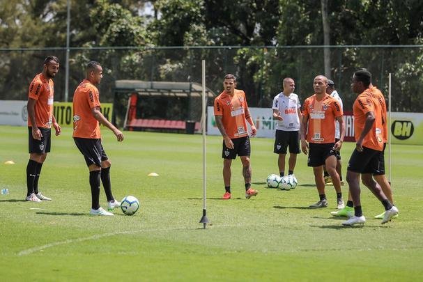 Atlético encerra preparação para encarar o Cruzeiro