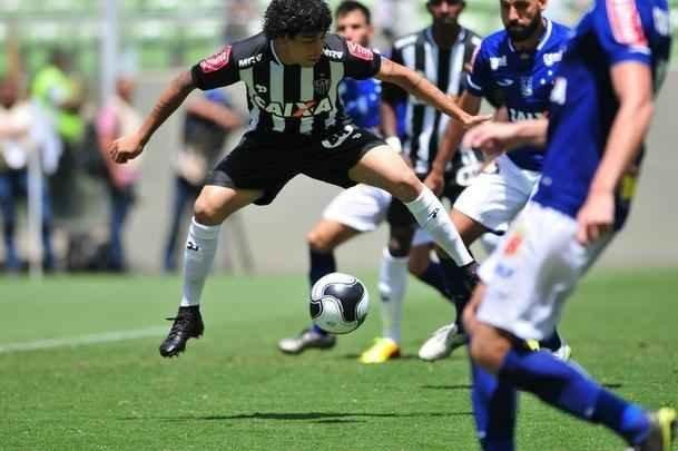 Imagens de lances do clssico mineiro realizado neste domingo, no Horto