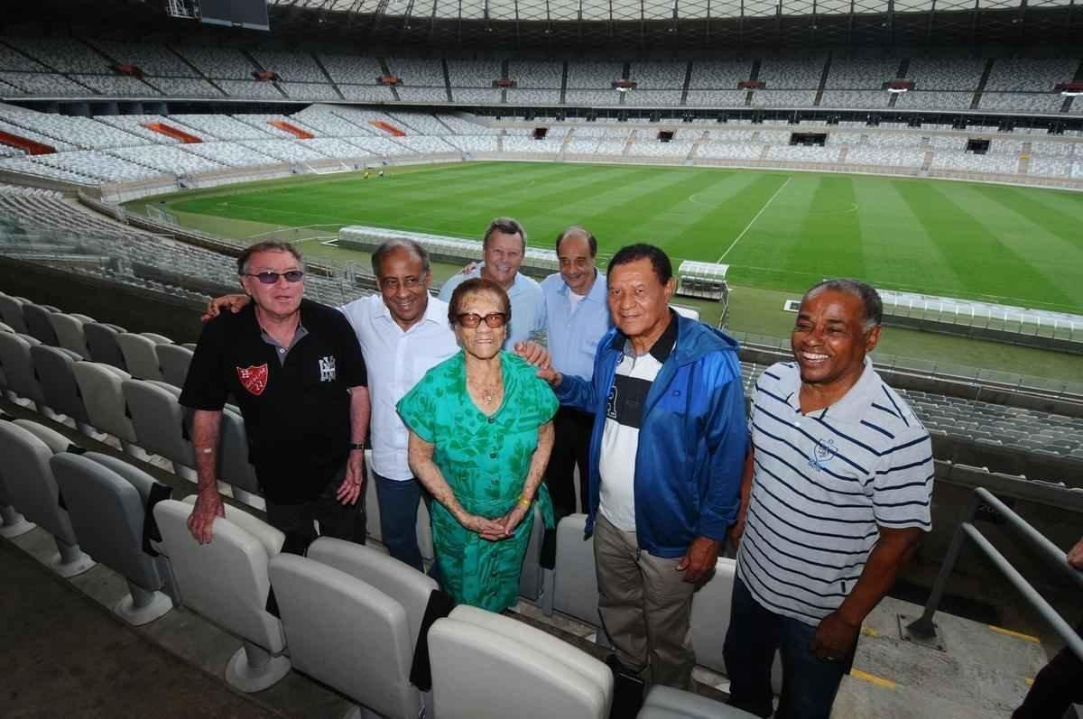 Superesportes reuniu a torcedora cruzeirense Delila de Almeida Patrocnio, de 103 anos, com os heris do ttulo de 1966 Neco, Evaldo, Dirceu Lopes, Natal, Raul Plassmann e Procpio