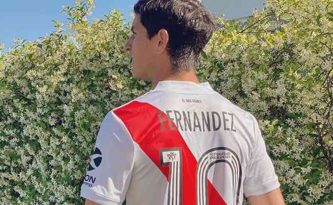 Nacho Fernndez com a 10 do River Plate