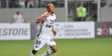 Coringa de Diego Aguirre marcou mais uma vez na Libertadores e vibrou muito diante do Colo Colo